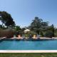 Slpendid villa with heated pool and Jacuzzi for 12 people in Saint-chamas, Saint-Chamas (fotografie 7)