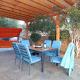 Ruby's summer house with spacious garden and free parking, Gavrio