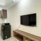 Modern Look and Tidy Studio Gateway Park LRT City Jatibening Apartment By Travelio, Bekasi - Fotografie 5