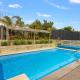 Family w Large Pool & Game Garage Wlk to Beach, Cowes - Fotografie 1