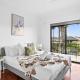 Cozy Private Double Room - Near Stations & Shops - Shared Bathroom, Bankstown