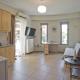 Filoxenia Modern Apt with Balcony near Athens Ctr, Athen - Foto 1