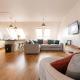 Luxury City Centre Apartment With Private Parking