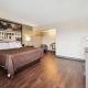 Super 8 by Wyndham Millbury/Toledo, Millbury (photo 3)