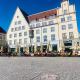 Cozy oldtown apartment next of Town hall square