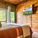 Modern Cabin with King Beds, Fire pit, Hot tub & 5 miles to Dollwd Sevierville - Fotografie 9