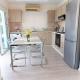 WealthyStays - Olympias 2BR Flat Nicosia Centre Nikozja - Zdjęcie 9