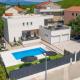 Villa Dreamin with Heated Pool & Hot Tub, Kraj