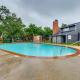 College Station Gem w/ Pool Access Near University, College Station (fotografie 3)