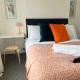 Live Like a Local in Barry, 4-Bed Home Near the Beach, Dog-Friendly, with all the Gavin & Stacey Charm!, Barry