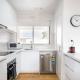 A Private Hideaway with Large Backyard and CarParks, Bayswater (фото 6)