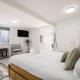 Riches Stay and Sleep Unit with Wi-Fi and Parking, Окленд - Фото 1