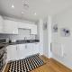Luxury 1 Bedroom flat by the water with allocated parking, Hoo (foto 6)