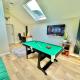 Family Three Bedroom Home - Outbuilding Games Room - Walk to Town and Beach - Free Parking Bournemouth - Photo 2