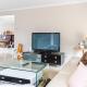 Elegant 4BR Villa with 3 Living Rooms in PointCook, Point Cook (fotografie 8)