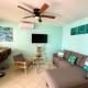 Ocean Breeze Condo, Coco
