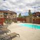Swimming Pool & 2 Hot Tubs, Outdoor Fireplace by picnic area, On Free Bus Route Steamboat Springs - Fotografie 1