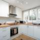 GuestReady - Spacious retreat at Grange Park, Лондон - Фото 7
