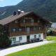 SÖLLHOF Ferienhaus mit 11 Schlafzimmern I großer Gemeinschaftsraum I Skibushaltestelle I 10 Min zum Skigebiet, Krimml - Kuva 2