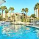 Beautiful Hotel in Desert Rose Resort - 1BD Sleeps, Las Vegas - Photo 2