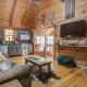 Secluded Sevierville Cabin w/ Hot Tub!