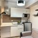 A cozy place to stay at jn azure staycation, Manila - Fotografie 5