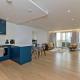 Kings Cross 2 Bed with City Views, AC, Balcony, London - Photo 10