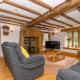 Poplar Farm House - Book Your Spring Summer Events Pass The Keys