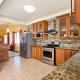 Samuel's Place - Central, Modern, 3 Br, 3Ba, Gated, Cacandee Settlement (foto 5)