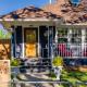 Updated Central Cottage, Casper