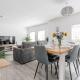 StarHost Residences - Brand New 2 Bed Apartment in Newbury Town Centre, Newbury