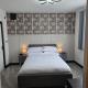 Double Room with Ensuite Bathroom Feltham - Foto 1