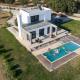Villa & Stone House with Pool, 10 Mins to Skala Eressos Beach Eresos - Foto 1