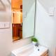 2 Bedroom with Balcony, Game Console, Karaoke and Netflix, Manila - Foto 2