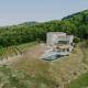 Luxury estate with 6 hectares land near hilltop town Motovun, Kaldir (Foto 2)