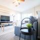 VILLA VERBENA - Sleek 3 BD in Pekin, Pekin