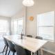 VILLA VERBENA - Sleek 3 BD in Pekin, Pekin (Foto 3)