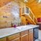 Cozy Cabin with Hot Tub Less Than Half-Mi to Douglas Lake! Sevierville - Fotografie 10