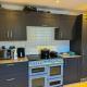 Room in a house share - Kingsized room 25 min away from Central London, Surbiton (fotografie 6)