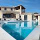 Villa Basecamp