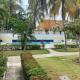 Finest Accommodation Renfrew Place Apt # 41 4--12 Renfrew Rd New Kgn