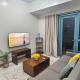 One Uptown Executive 2 bedroom, with balcony, washer & Netflix, Manila - Fotografie 4