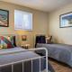 Sleeps 4 Charming 1 Bedroom with 2 Beds plus WIFI, Pittsburgh