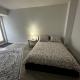 Brand New 2 Storey Unit, Aurora (zdjęcie 5)