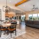 Mountain View House with hot tub, putting green, stunning views