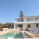 Costa Villa , Walk to Sandy Beach & Dinning, By ThinkVilla