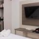 Cozy and Warm Studio at Grand Sentraland Karawang Apartment By Travelio, Karawang (zdjęcie 5)