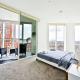 Luxury High-Rise 21st Floor 2 Bedroom 2 Bath Flat, Londýn - Fotografie 3