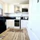 Lovely 2-Bedroom Rental with Parking Zodiak Stays, Окленд - Фото 2
