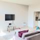 Stylish Apartment 1 Bed Sleeps 2 Parking, Leeds